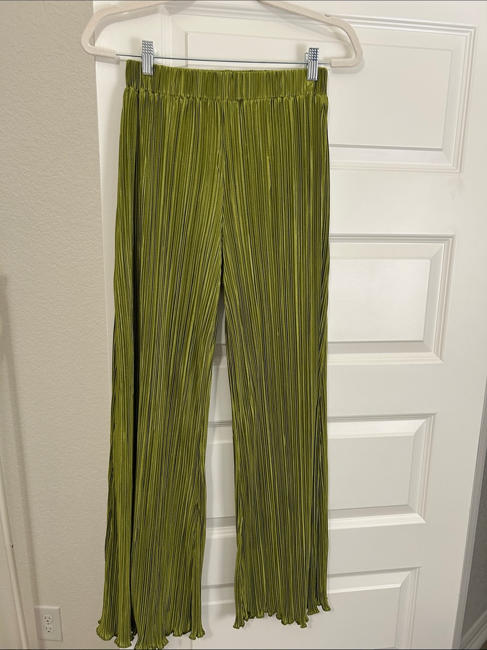 Womens Green Pleated Wide-Leg Pants - Women's